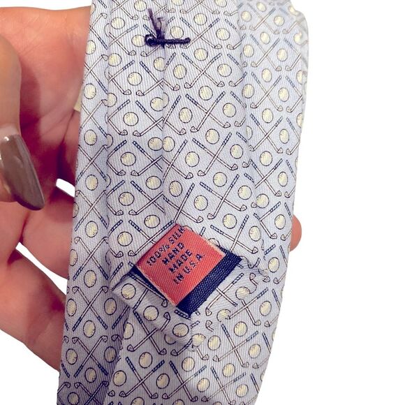 Vineyard Vines Mens‎ 100% Silk Tie Golf Clubs Novelty Print - Picture 4 of 7